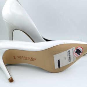 Tacones Charles David para Dama Talla 5.5US Nuevos