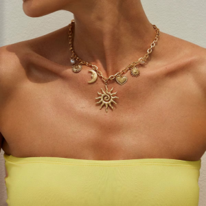 Collar Vintage Corazón Sol & Luna – Estilo Místico Retro
